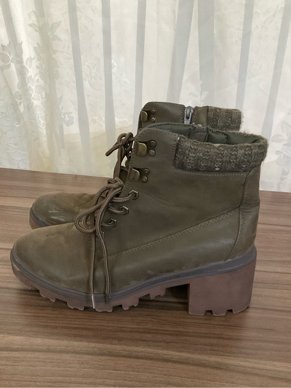 Target Women’s Lace Up Combat Hiking Boots Olive Brown Size 10 Chunky Heel